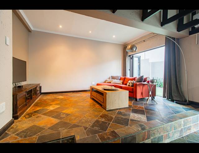 4 BEDROOM CLUSTER FOR SALE IN LONEHILL